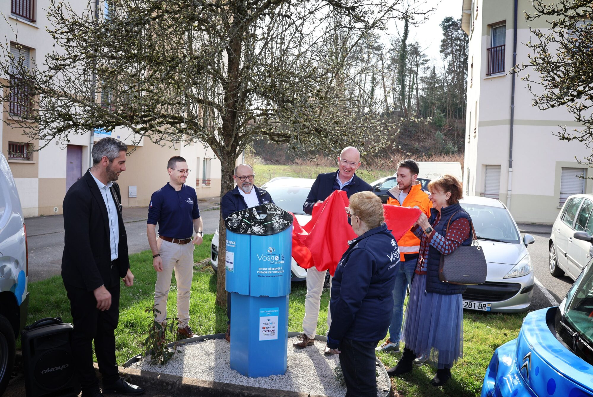 Inauguration d'une nouvelle borne publique de recharge pour véhicules électrique